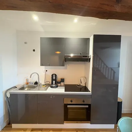 Le 7 - Cosy - 20 Min Apartment